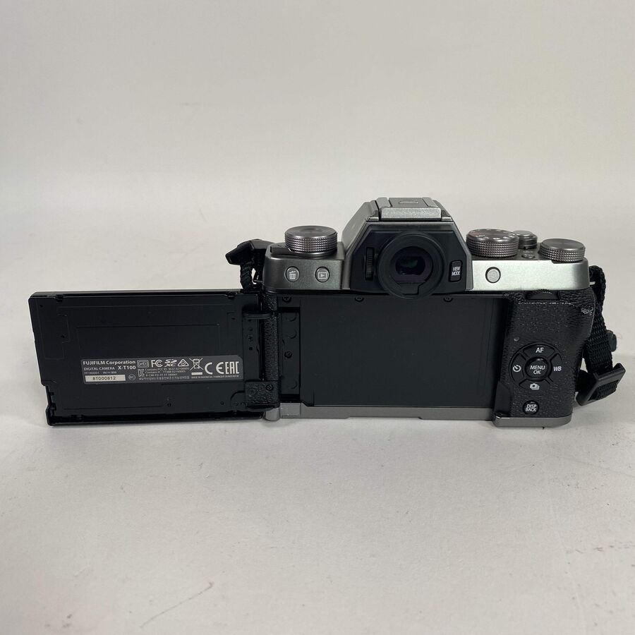 Fujifilm X-T100 FF180001 24.2MP Digital Camera w/ Fujifilm 15-45mm Lens